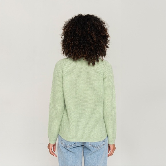 NWOT 🦙 Baby Alpaca Pacas Chic Minimalist Seafoam Mint Crew Neck Sweater L - Picture 9 of 12
